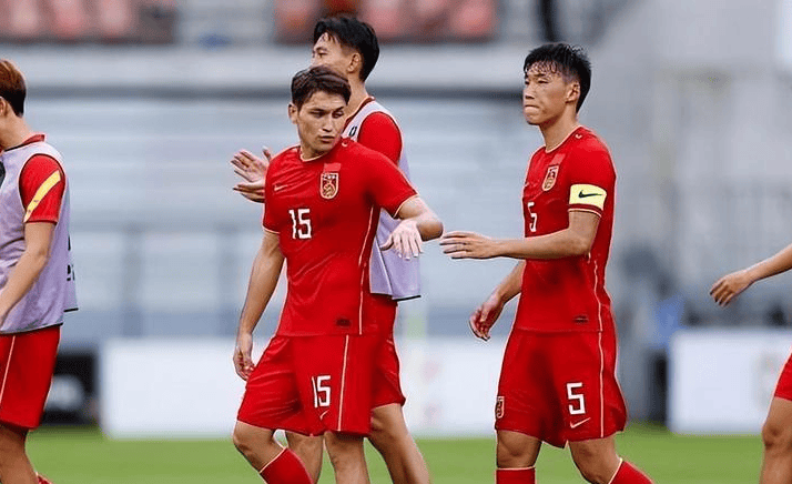 今晚体能课后，尤文图斯外线爆发备战荷甲，赛场秩序良好，控场能力受关注的简单介绍