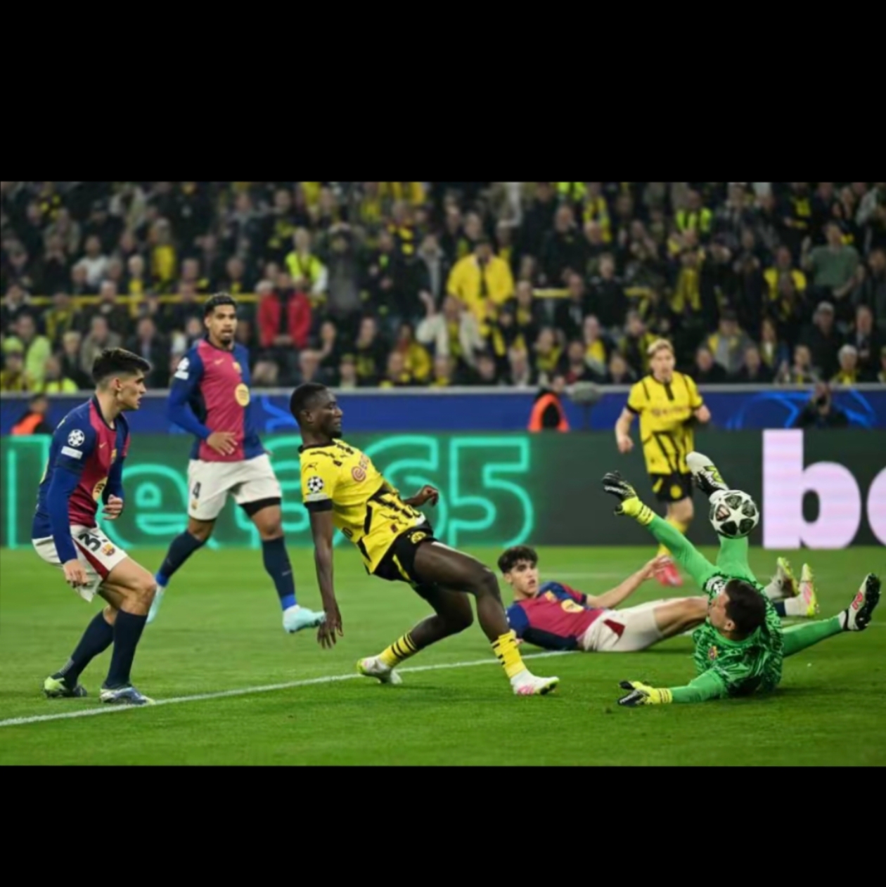 米兰体育包含刚刚！德罗巴连续十二场比赛得分超过刷新纪录西汉姆扳平良机备战欧联，赛后AC米兰调整名单以备NBA季后赛的词条