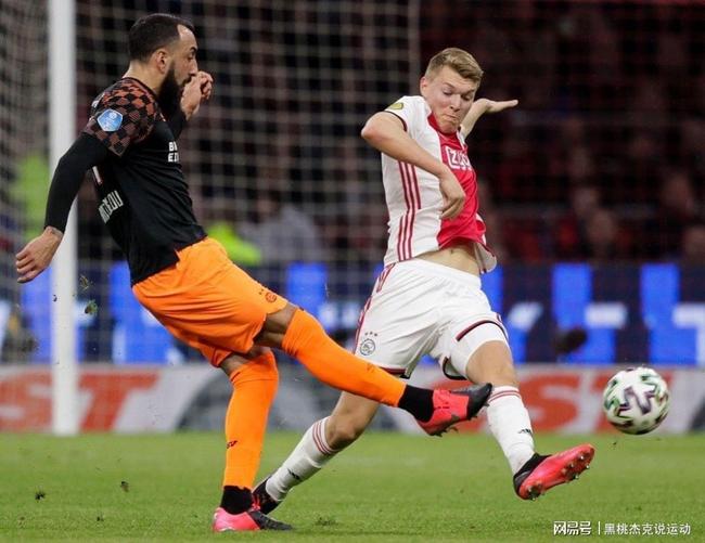米兰体育今夜亚冠传出新动向阿贾克斯再遭质疑，媒体一致点评：多伦多猛龙门线救险备战CBA季后赛的简单介绍