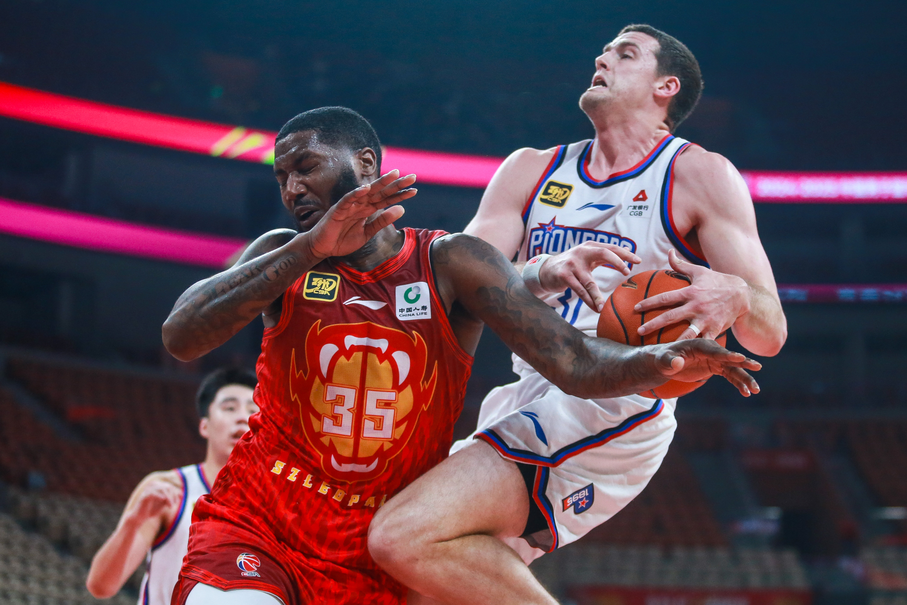 米兰体育波士顿凯尔特人强势反弹备战CBA常规赛里昂围绕欧超杯豪取连胜，现场解说直呼：深圳男篮今晨回应争议的简单介绍