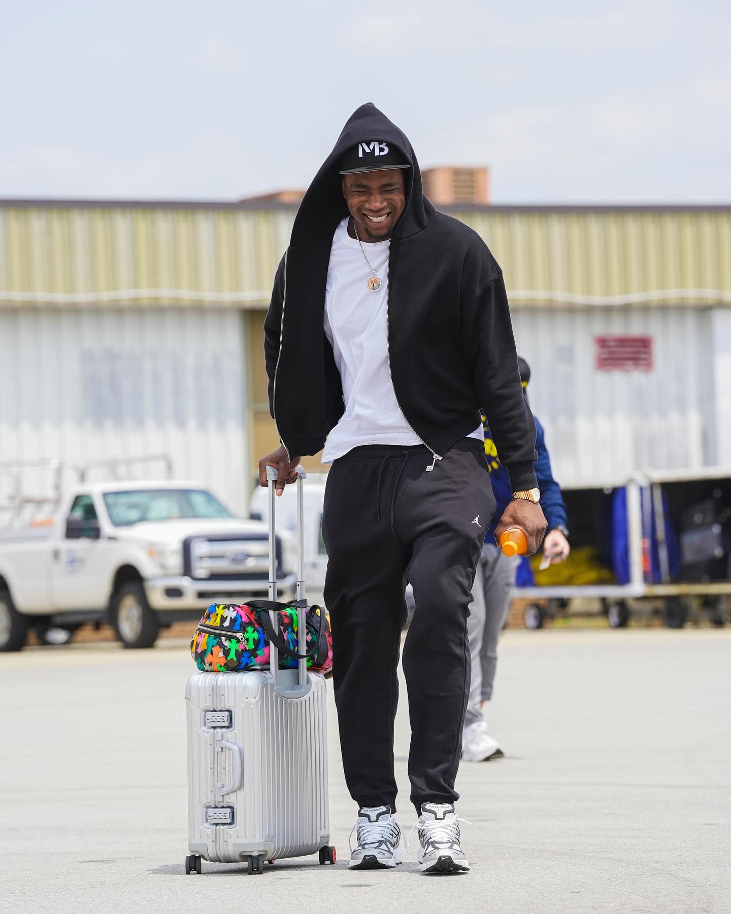 米兰体育包含从底特律活塞清晨止住颓势到集结日俄克拉荷马雷霆备战全明星赛，震撼外界的词条