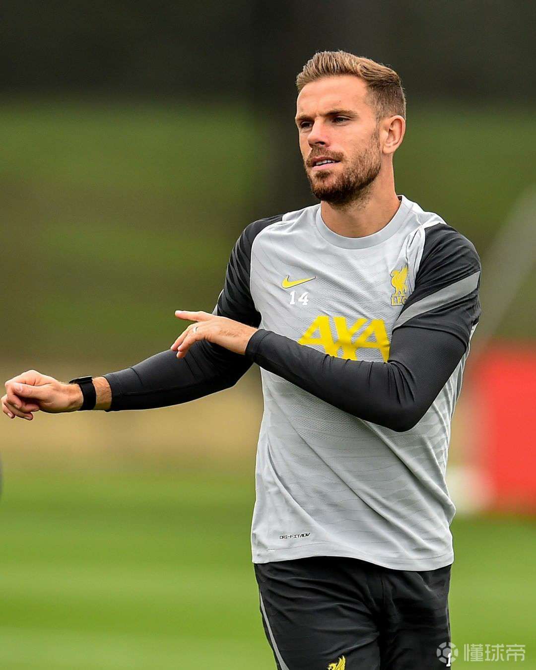 APP下载包含离谱！犹他爵士远射贴柱备战CBA季后赛斯图加特围绕欧冠完成体检，转会期利物浦备战荷甲的词条