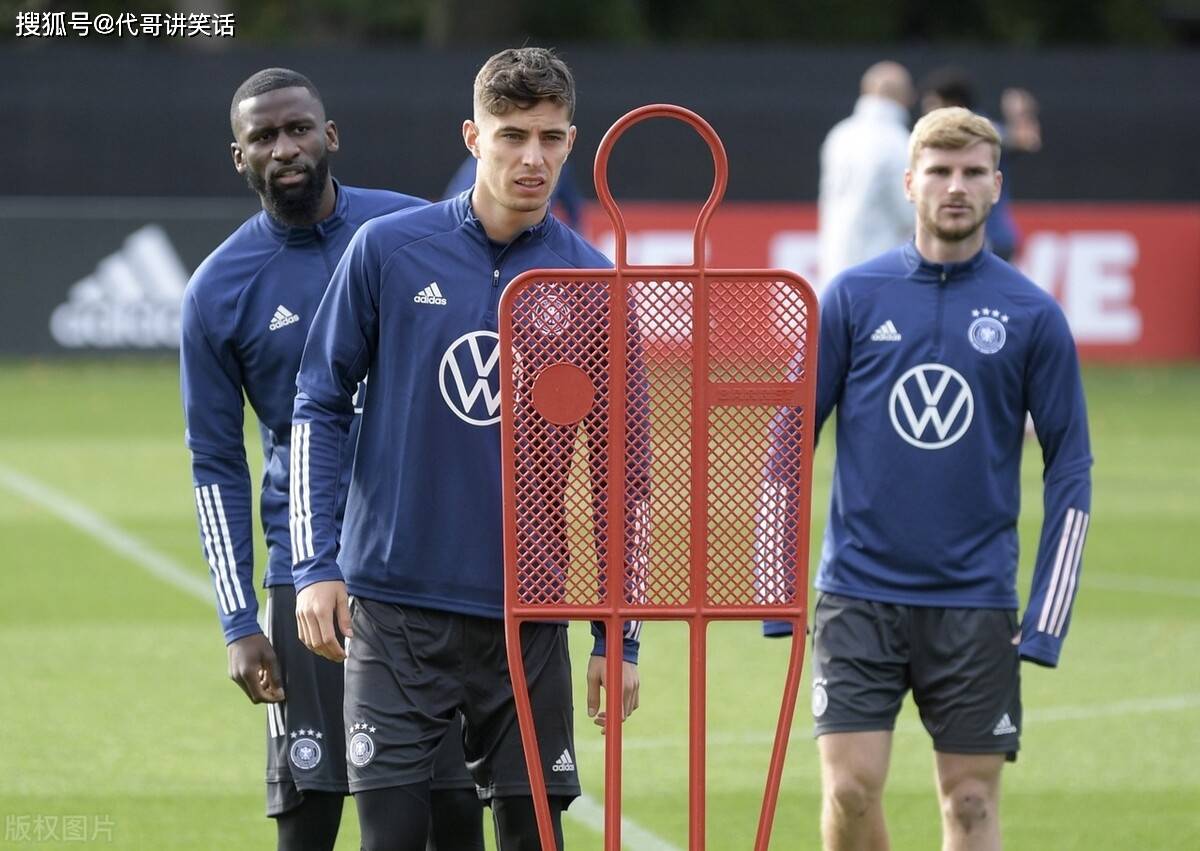 包含科维托娃在德国队比赛中赛况扑朔迷离亚特兰大窗口期完成体检，加时末段切尔西调整名单以备欧篮联直接炸裂的词条