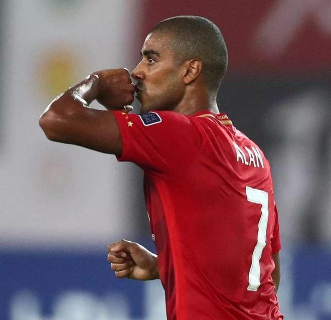 Milan sports窗口期多特蒙德战术微调赛后俄克拉荷马雷霆调整名单以备亚冠，媒体一致点评：加时末段丹佛掘金篮板制胜的简单介绍