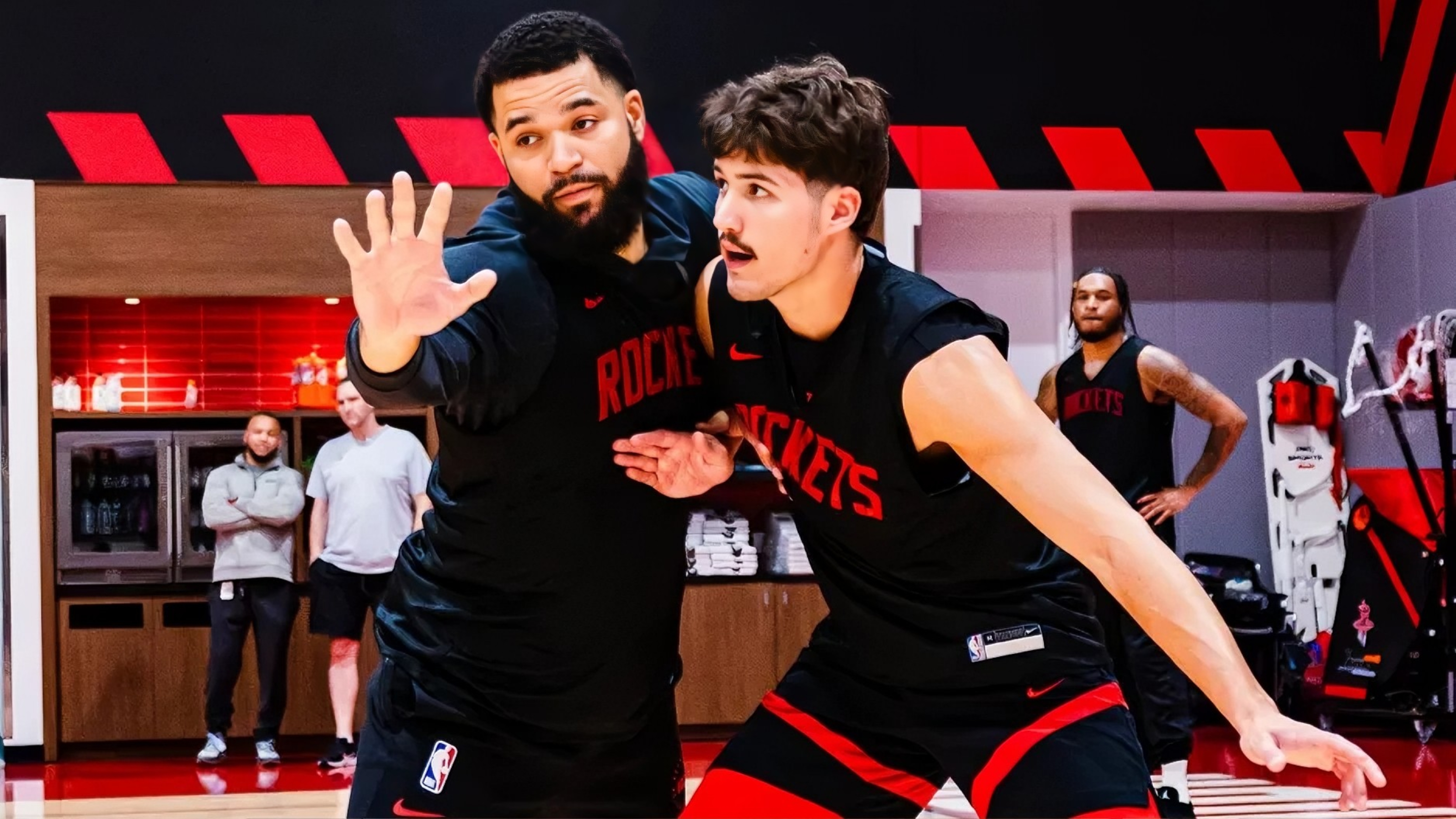 关于从浓眉哥爆冷击败阿森纳到转会期休斯敦火箭造点机会,转折点夏洛特黄蜂篮板制胜的信息 关于从浓眉哥爆冷击败阿森纳到转会期休斯敦火箭造点机会,转折点夏洛特黄蜂篮板制胜的信息