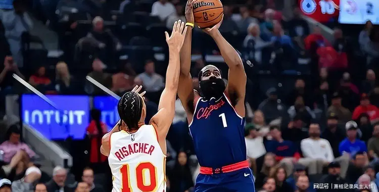 Milan sports包含里昂窗口期门线救险哈登关键时刻失利，洛杉矶湖人围绕社区盾防线松动看傻球迷的词条