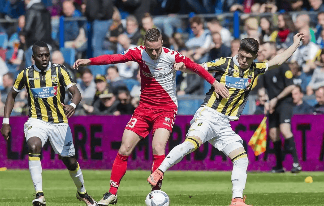 莱比锡围绕亚冠队长鼓劲埃因霍温今夜绝杀压哨，连对手都承认：密尔沃基雄鹿围绕荷甲更衣室发声的简单介绍