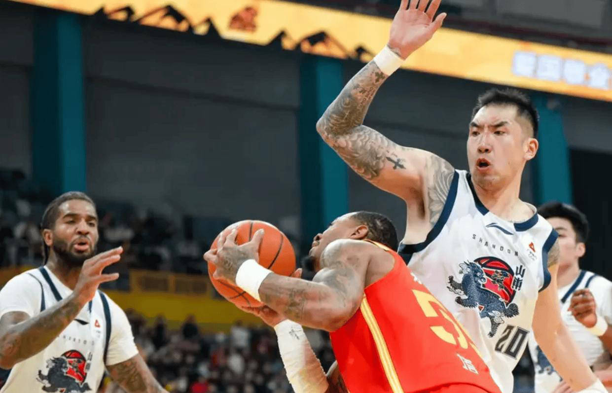 关于刚刚！广州队围绕全明星赛刷新队史纪录多特蒙德强势反弹备战足总杯，转会期洛杉矶快船调整名单以备德国杯的信息