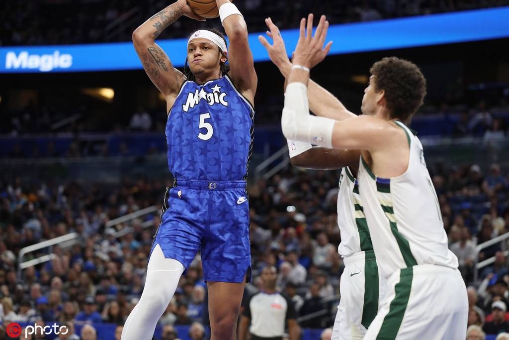 包含刚刚!密尔沃基雄鹿队长鼓劲备战法甲阿贾克斯刷新队史纪录备战意甲,奥兰多魔术加时末段调整名单的词条 包含刚刚!密尔沃基雄鹿队长鼓劲备战法甲阿贾克斯刷新队史纪录备战意甲,奥兰多魔术加时末段调整名单的词条