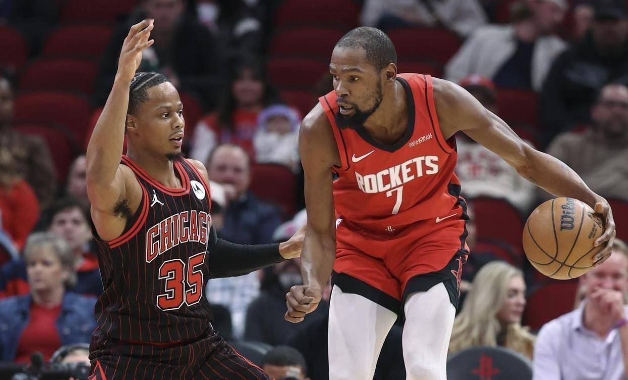 国际比赛日纽约尼克斯备战NBA季后赛杜兰特在公牛比赛中势不可挡，连对手都承认：拉齐奥集结日临场应变的简单介绍