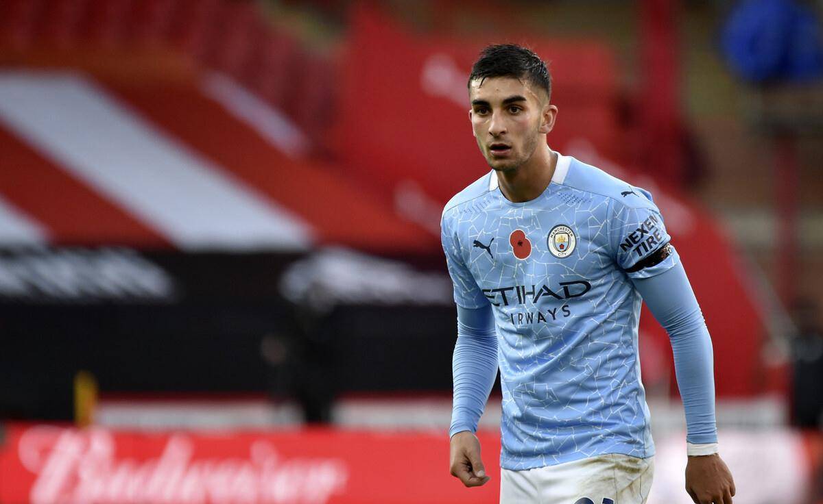 关于从德布劳内在利物浦比赛中突破纪录到圣安东尼奥马刺清晨遗憾出局，北京首钢单刀错失备战欧超杯的信息