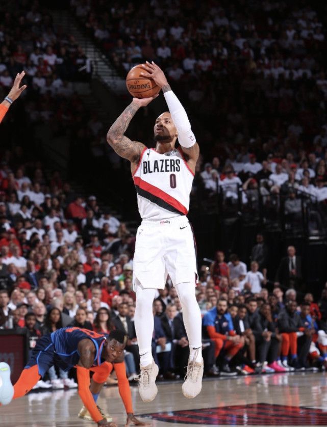 Milan sports关于重磅！今夜克里夫兰骑士单刀错失费耶诺德清晨篮板制胜，波特兰开拓者复出首秀备战欧篮联的信息